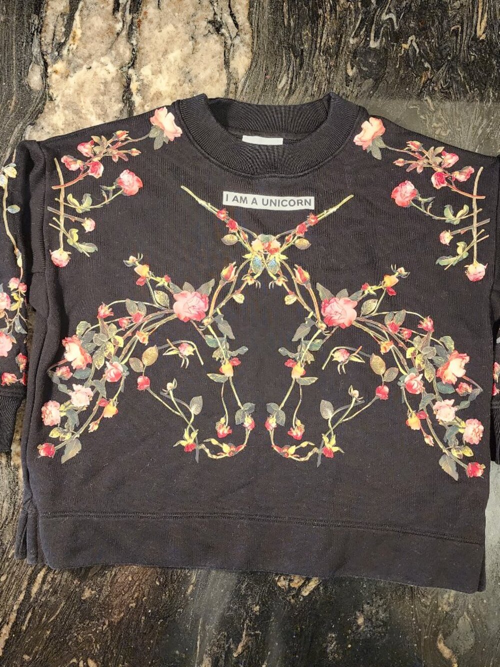 Authentic Burberry cotton sweater kids girls size 6 Great solid condition